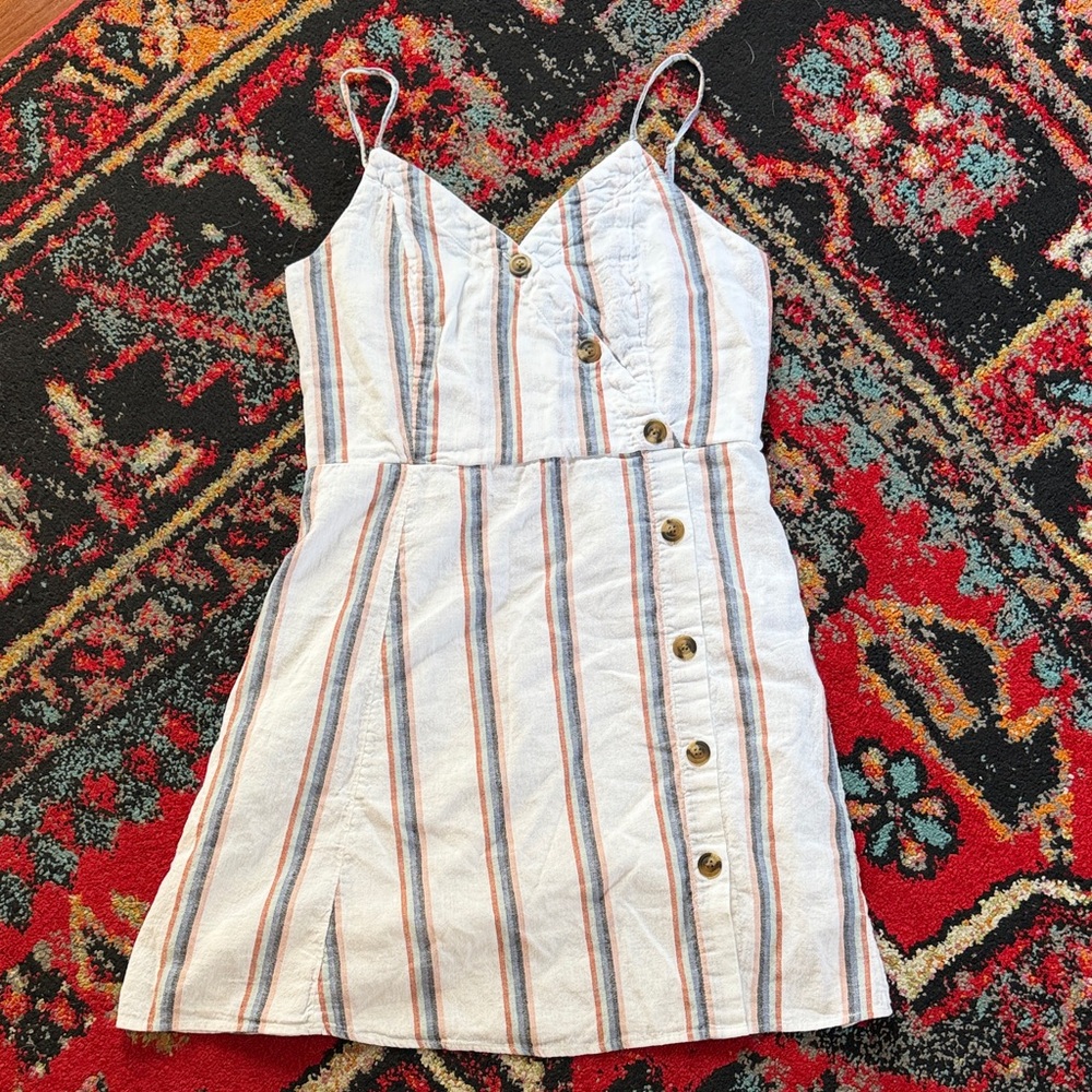 ✨ Effortless Summer Stripe Button Dress ✨ - Picture 2 of 6
